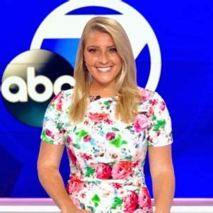 Amanda Lojewski Wiki & Age: Get To Know The Beautiful Journalist